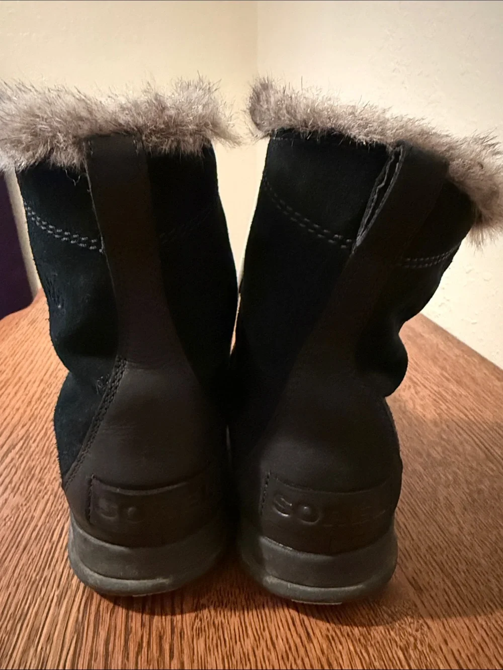 Sorel Black Faux-Fur Trim Lace-Up Winter Boots